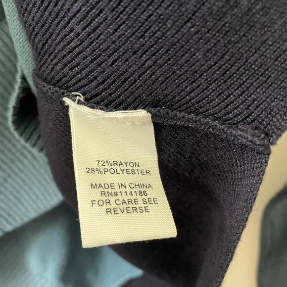 89th + Madison Womens Pale Blue And Navy V Neck Asymmetrical Hem Sweater Size L - Picture 7 of 11